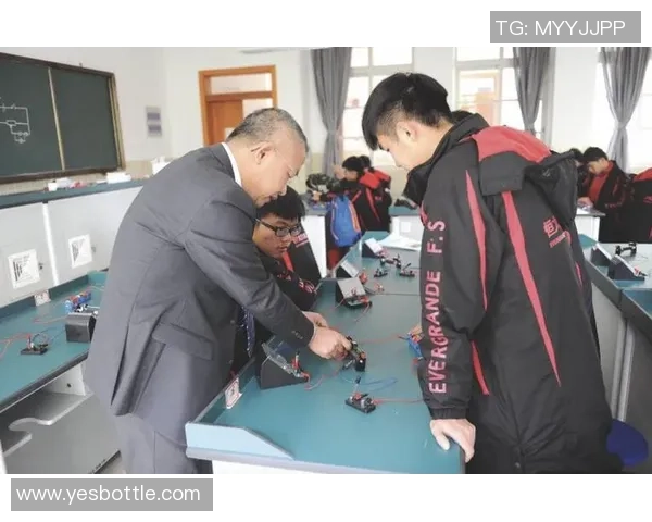 刘佳乐正式加盟铜梁龙恒大足校与球员达成友好协议